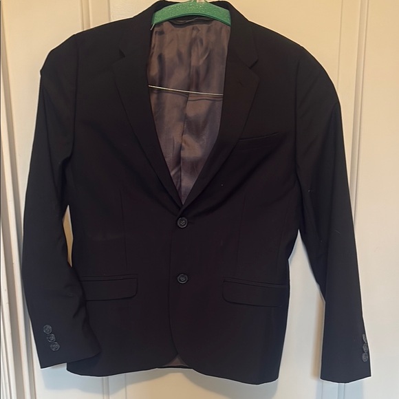Classic Black Blazer with Notched Lapels and Versatile Design - Picture 1 of 5